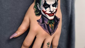 8 Σχέδια τατουάζ χεριών Joker που καταγράφουν το πνεύμα του χάους