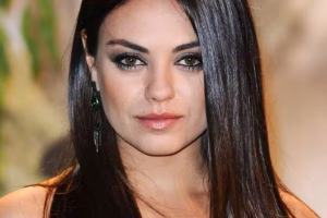 Κορυφαίες 10 φωτογραφίες του Mila Kunis χωρίς μακιγιάζ (#8 είναι συγκλονιστική)